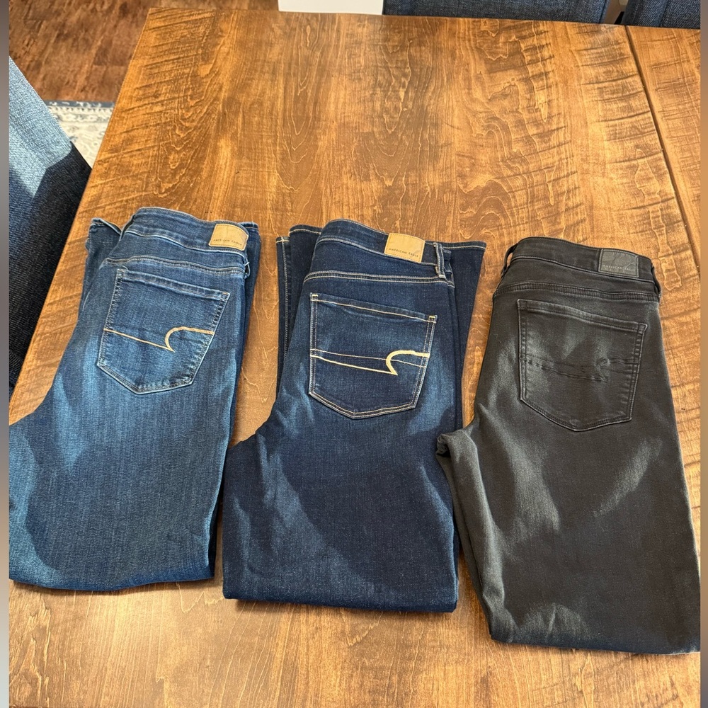 American Eagle Women’s 12 Short jeans - 3 pair